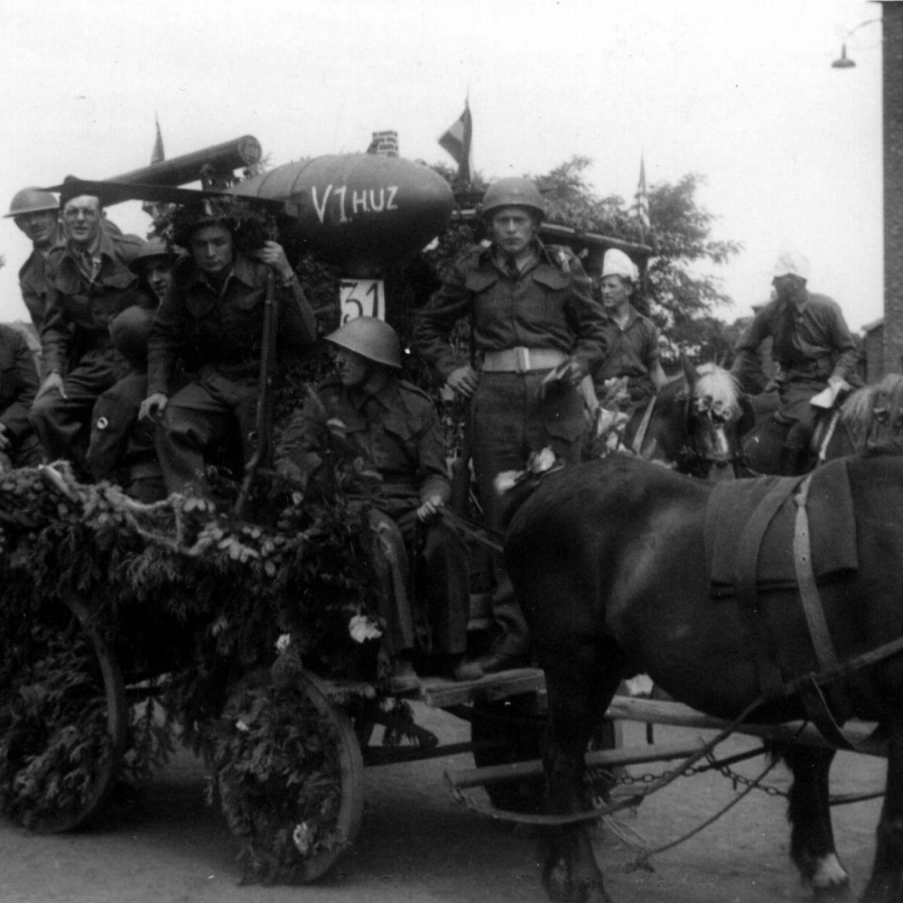 bevrijdingsfeesten-te-koersel-24-6-1945.jpg