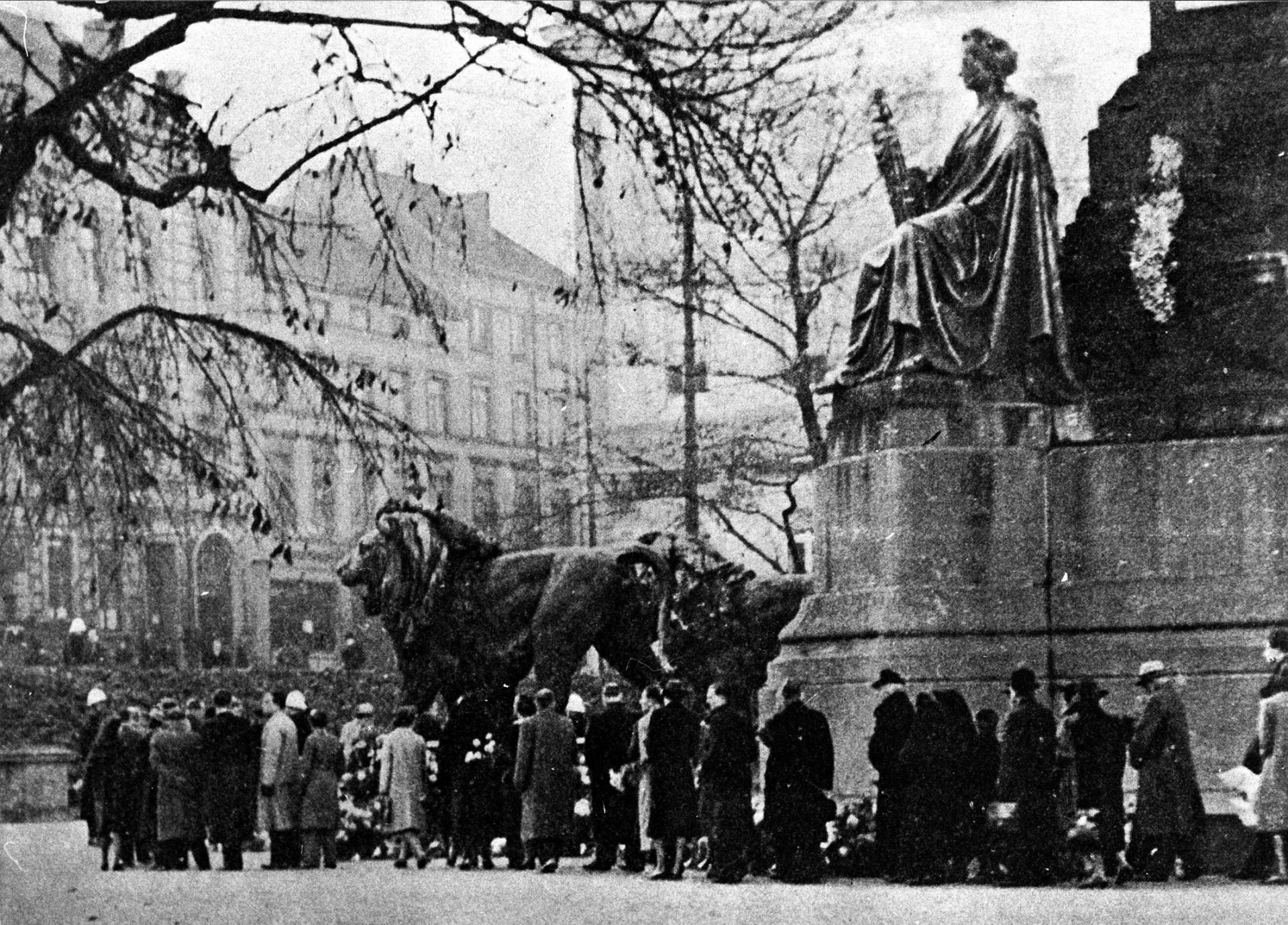 Eerbetoon aan de onbekende soldaat, 11 november 1940.