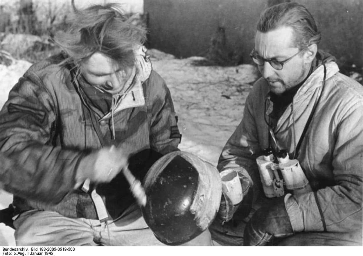 bundesarchiv_bild_183-2005-0519-500-_ardennen-_fallschirmjager.jpg
