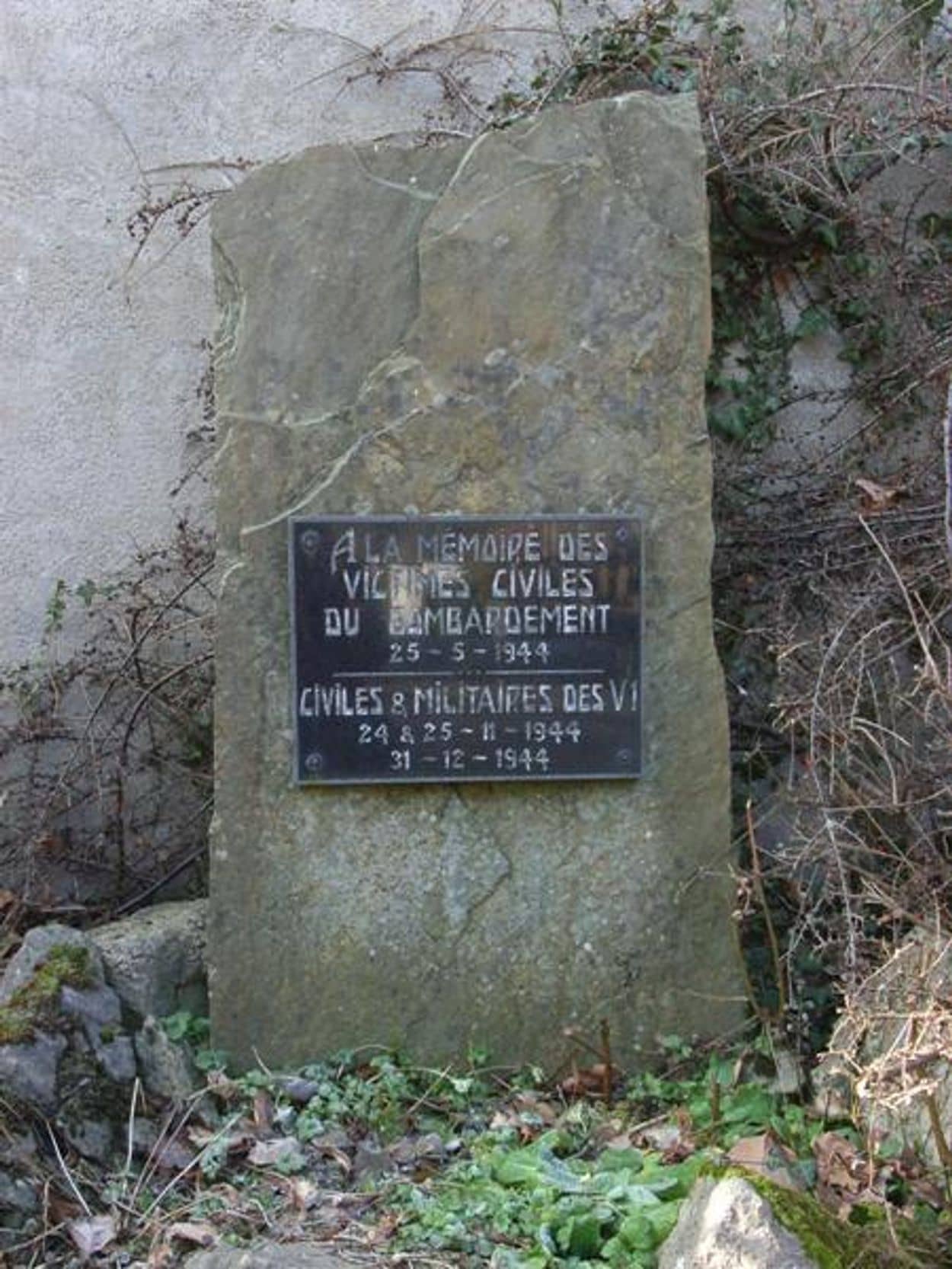 chapelle_du_mont_stele_vict_bombardements_2.jpg