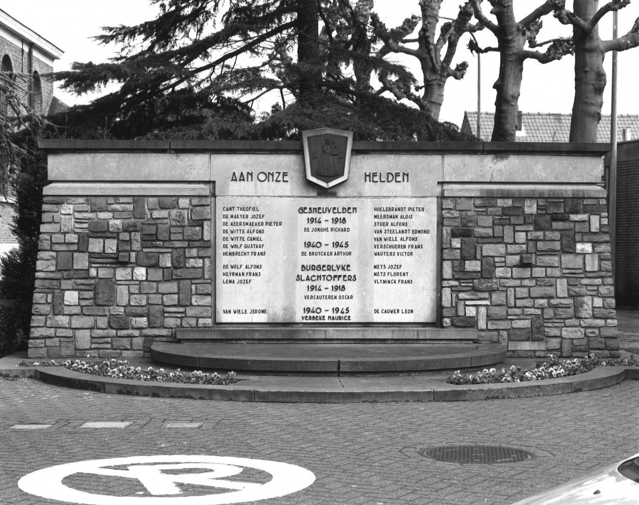 monument_nieuwkerken.jpg