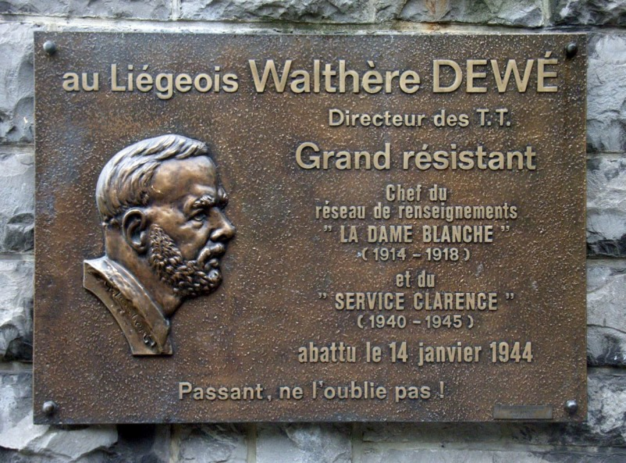 plaque en hommage à Walthère Dewé