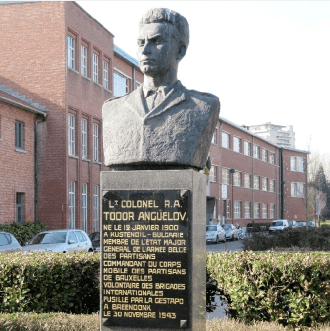 Monument Angelov Todor