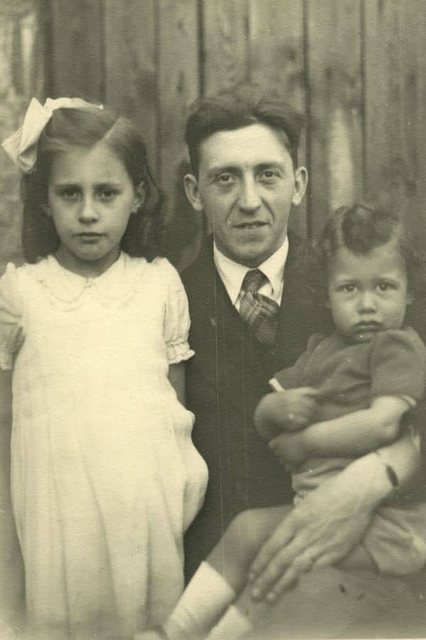 Raymond-Mona-Norbert