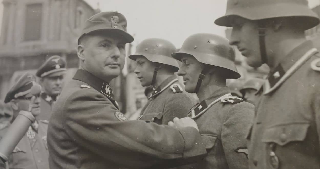 Degrelle décoration