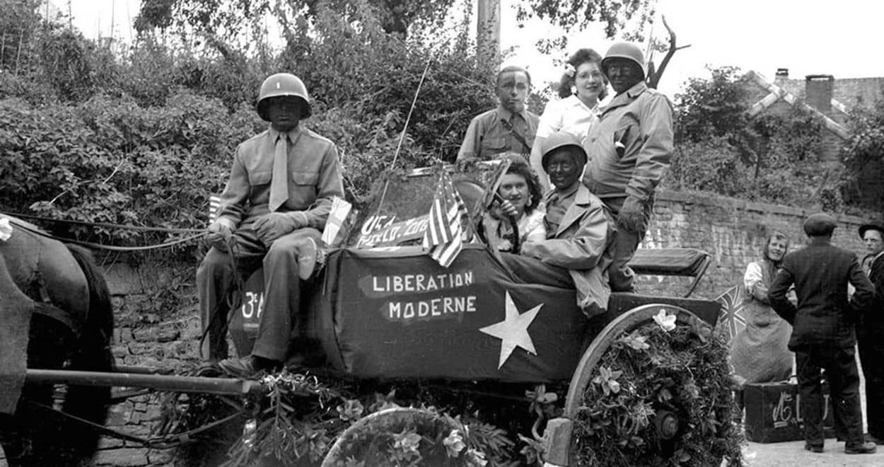Vredesstoet in Oneux op 22 juli 1945